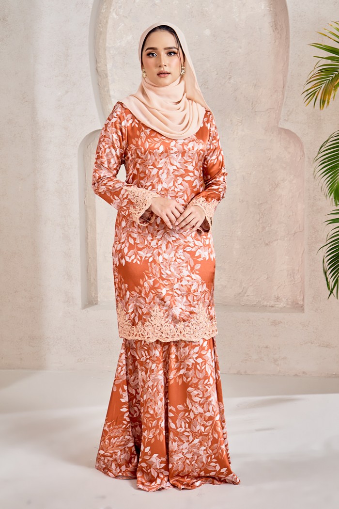 Maliqa Luxe Kurung - Brick Orange